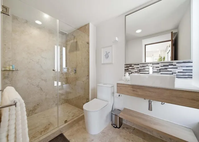 Brand New Pet-friendly - Private Pool Holiday home *