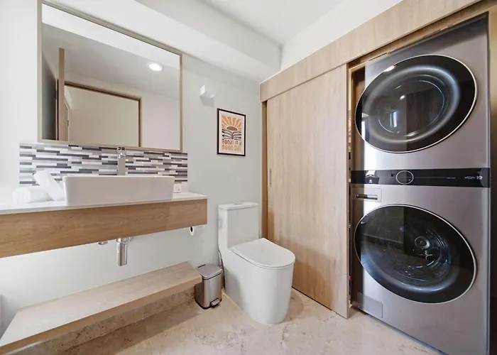 Brand New Pet-friendly - Private Pool Holiday home *